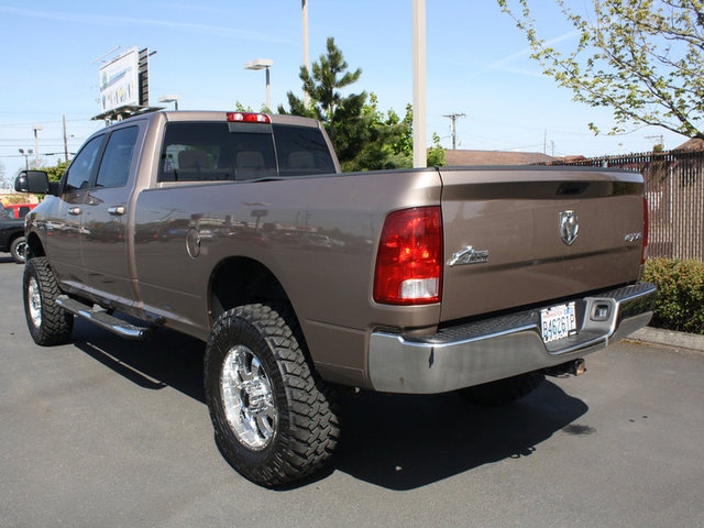 Dodge Ram 2500 2010 photo 2