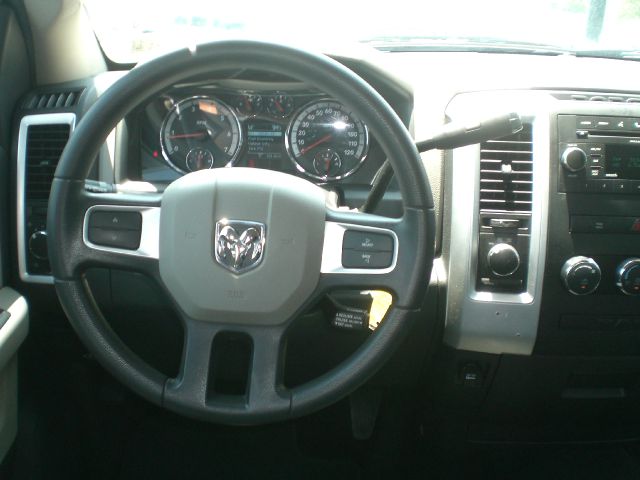 Dodge Ram 2500 2.5i Cvt Crew Cab Pickup