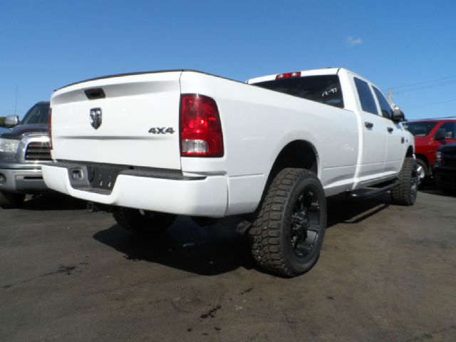 Dodge Ram 2500 2011 photo 2
