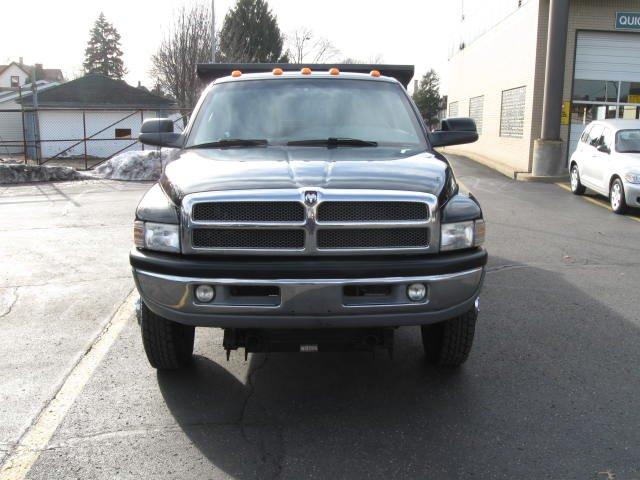 Dodge Ram 3500 2001 photo 2