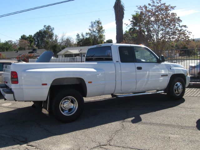 Dodge Ram 3500 2001 photo 1