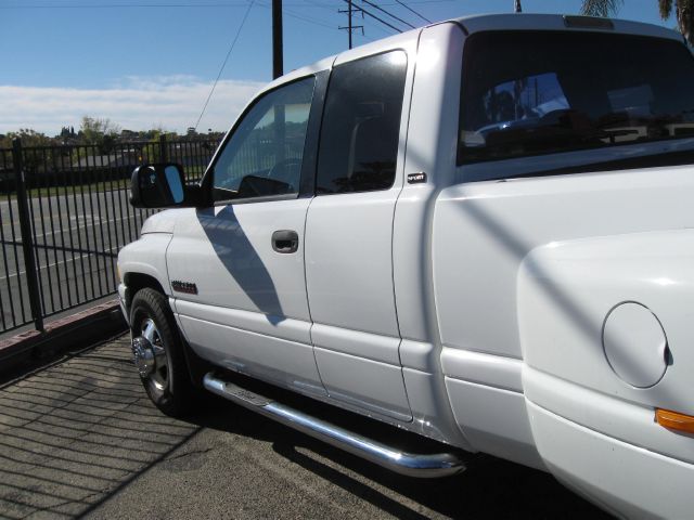 Dodge Ram 3500 2001 photo 3