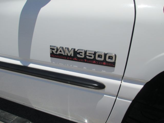 Dodge Ram 3500 2001 photo 18