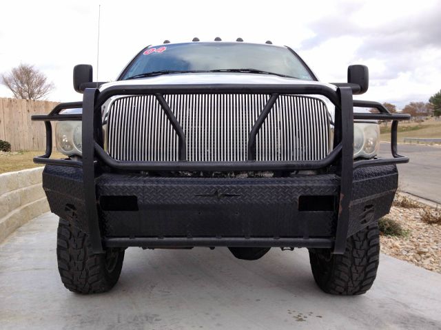 Dodge Ram 3500 2004 photo 2