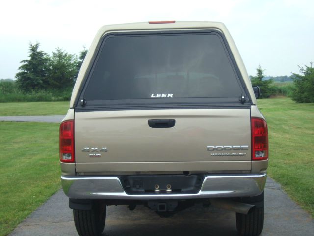 Dodge Ram 3500 2004 photo 4