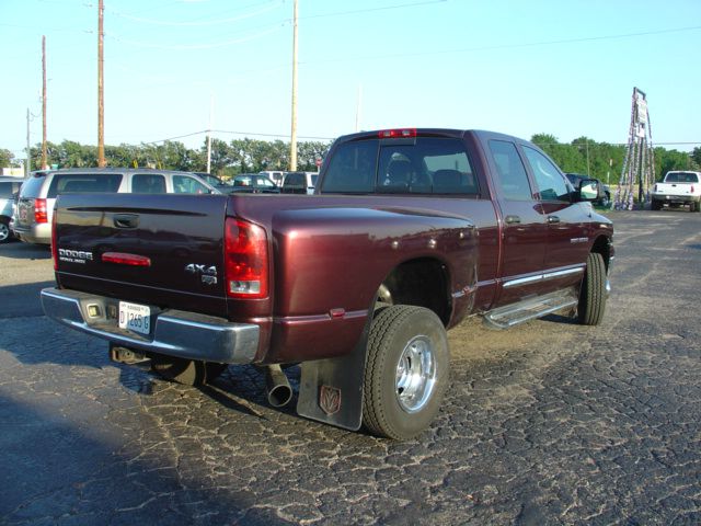 Dodge Ram 3500 2004 photo 3