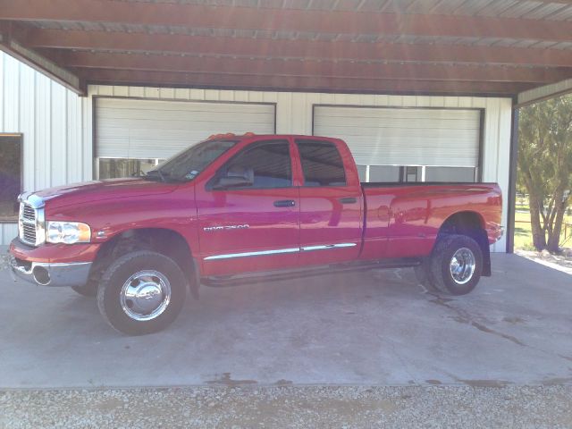Dodge Ram 3500 2004 photo 1
