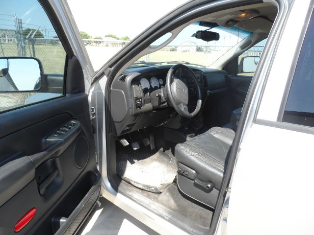 Dodge Ram 3500 2004 photo 3