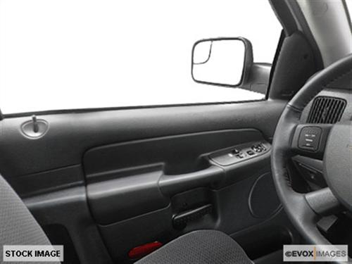 Dodge Ram 3500 2004 photo 2