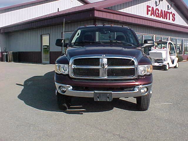 Dodge Ram 3500 Double Cab 4WD V8 4.7 Pickup Truck
