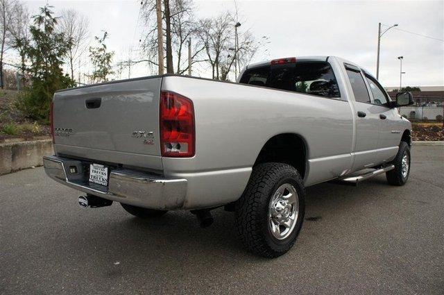 Dodge Ram 3500 2004 photo 3