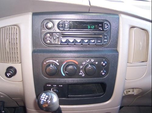 Dodge Ram 3500 2004 photo 3