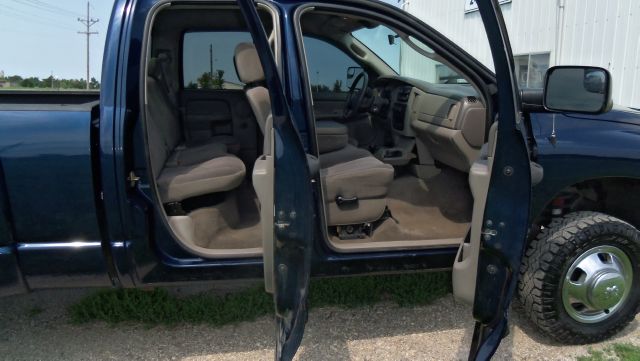 Dodge Ram 3500 2005 photo 2