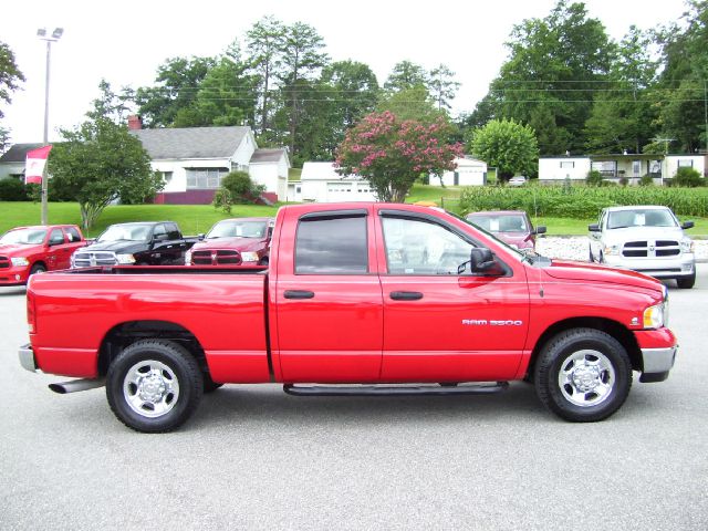 Dodge Ram 3500 Ext WT Pickup Truck