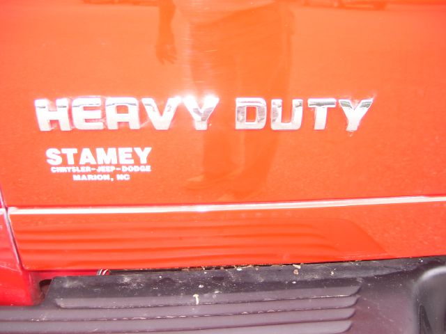 Dodge Ram 3500 2005 photo 2