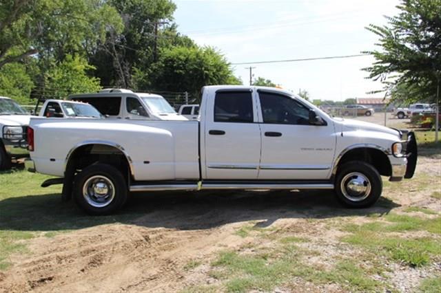 Dodge Ram 3500 2005 photo 2