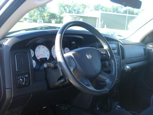 Dodge Ram 3500 2005 photo 3