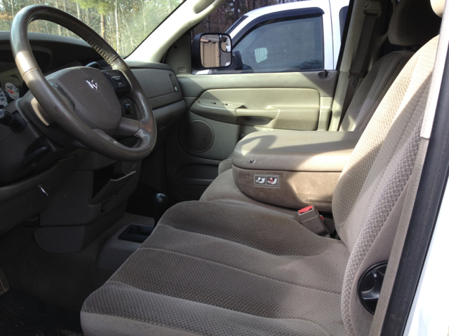 Dodge Ram 3500 2005 photo 2