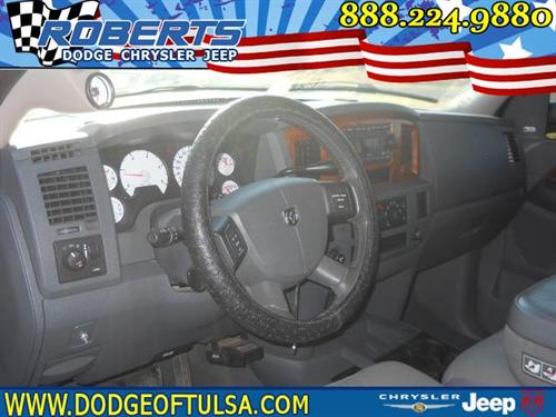 Dodge Ram 3500 2006 photo 2