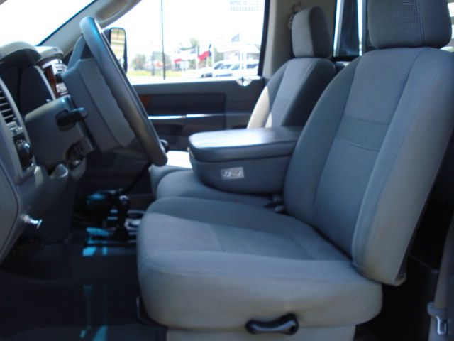 Dodge Ram 3500 2WD Double Cab Standard Bed 5.7L V8 (SE) Truck Pickup Truck