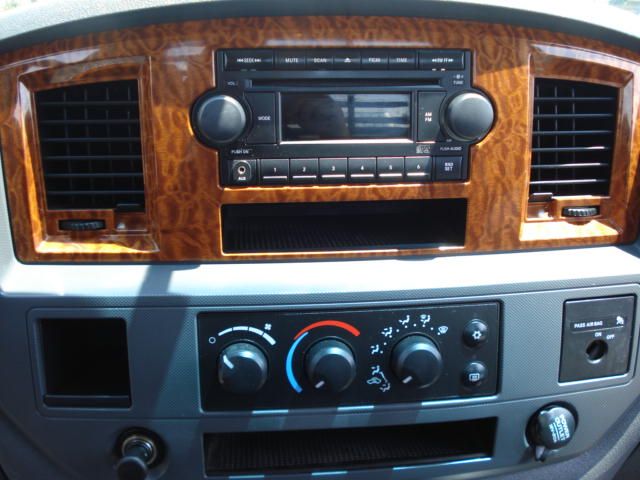 Dodge Ram 3500 2006 photo 8