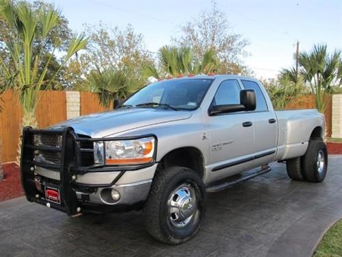 Dodge Ram 3500 2006 photo 2