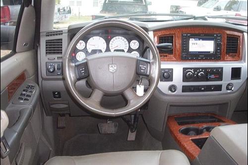 Dodge Ram 3500 2006 photo 2