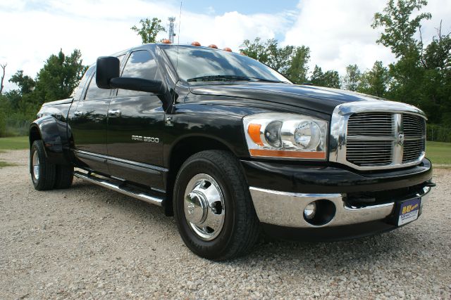 Dodge Ram 3500 2006 photo 3