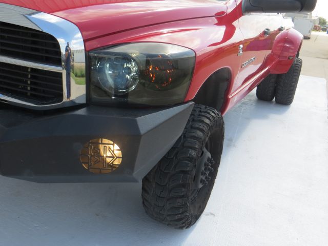 Dodge Ram 3500 2006 photo 2