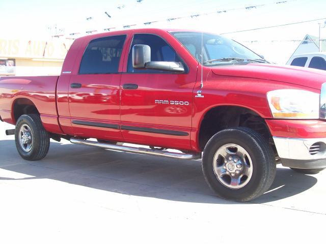 Dodge Ram 3500 2006 photo 2