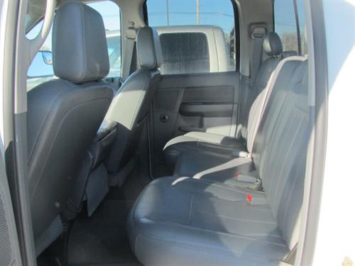 Dodge Ram 3500 2006 photo 2