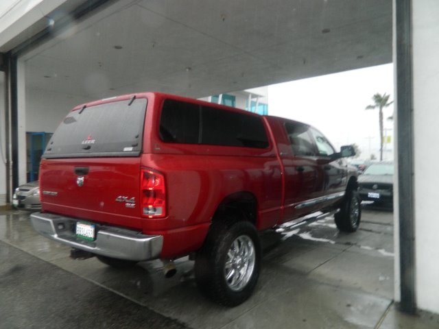 Dodge Ram 3500 2006 photo 2