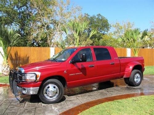 Dodge Ram 3500 2006 photo 2