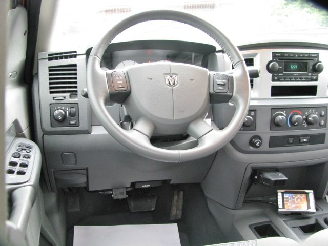 Dodge Ram 3500 2007 photo 18