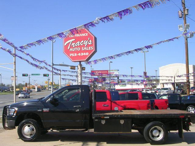 Dodge Ram 3500 4WD 4dr AT Pickup