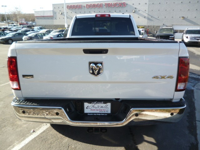 Dodge Ram 3500 2011 photo 3