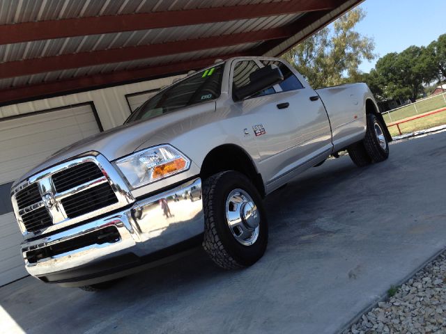 Dodge Ram 3500 2011 photo 2