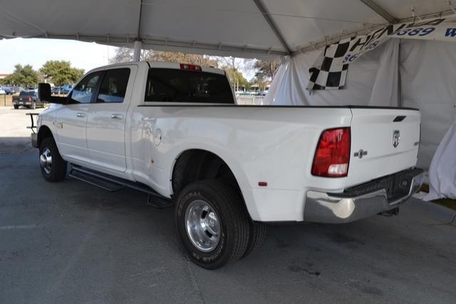 Dodge Ram 3500 2011 photo 2