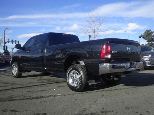 Dodge Ram 3500 2011 photo 2