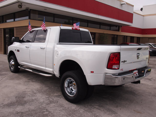 Dodge Ram 3500 2011 photo 3