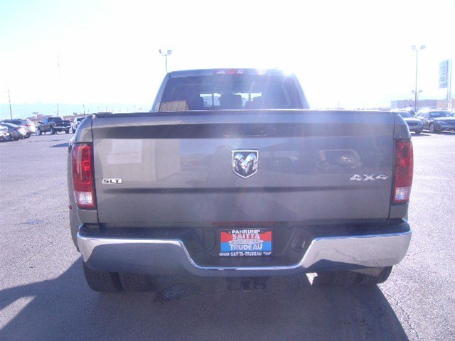 Dodge Ram 3500 2011 photo 3