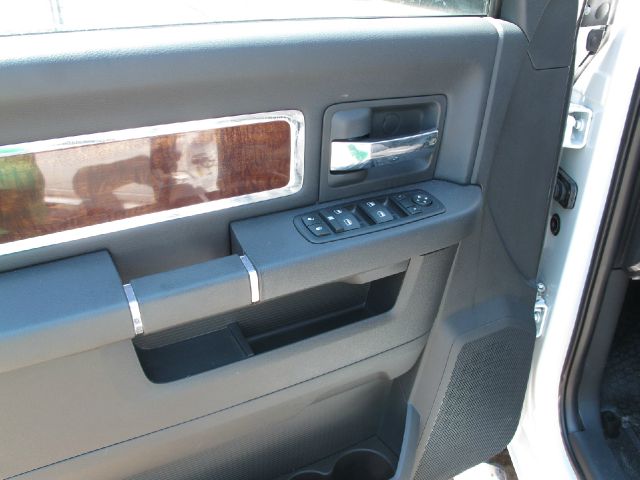 Dodge Ram 3500 2011 photo 4