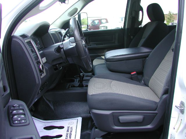 Dodge Ram 3500 AWD, DVD, Navi, Rear Camera Pickup Truck