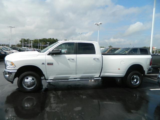 Dodge Ram 3500 2011 photo 2