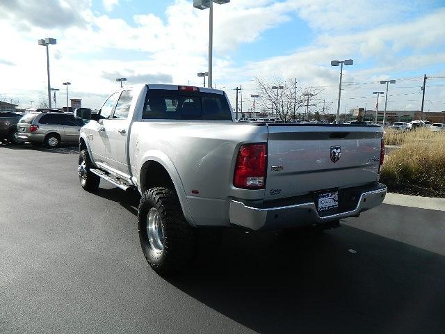 Dodge Ram 3500 2011 photo 2