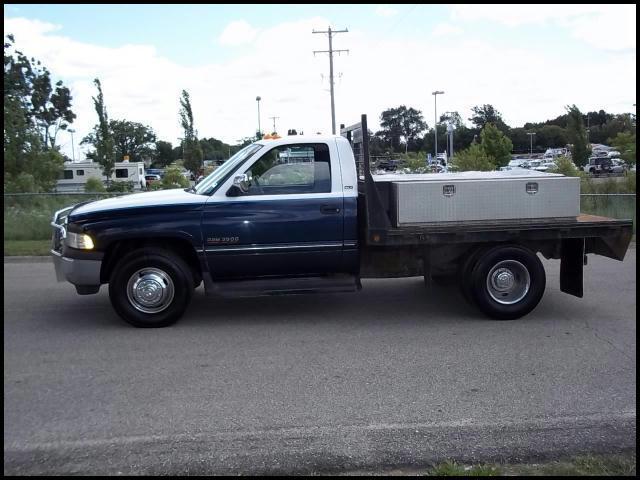 Dodge Ram Pickup 1995 photo 3