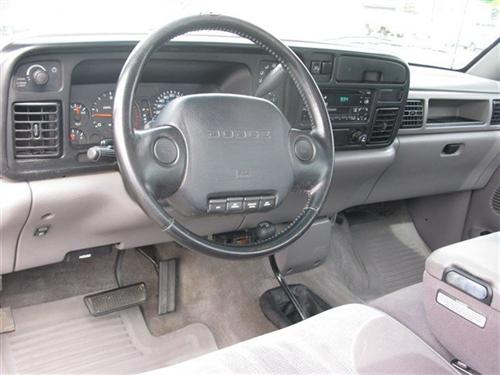 Dodge Ram Pickup 1995 photo 1