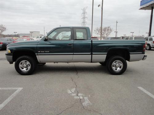 Dodge Ram Pickup 1995 photo 4