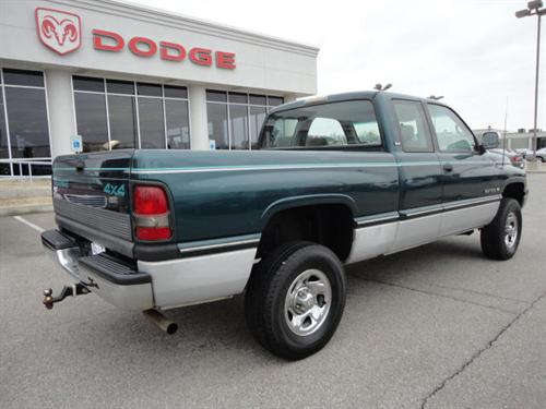 Dodge Ram Pickup 1995 photo 3