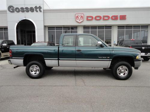 Dodge Ram Pickup 1995 photo 2